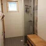 Aurinkolinna 12